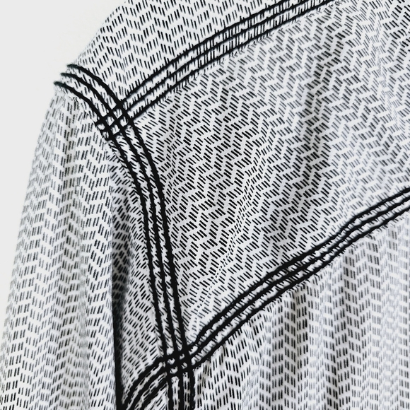 BKE Tailored Fit Haslet Shirt in White & Black NWT, size Medium - Picture 12 of 16